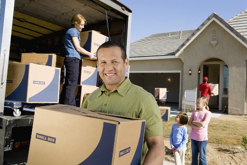 Local relocation experts planning a home move in Finsbury Park